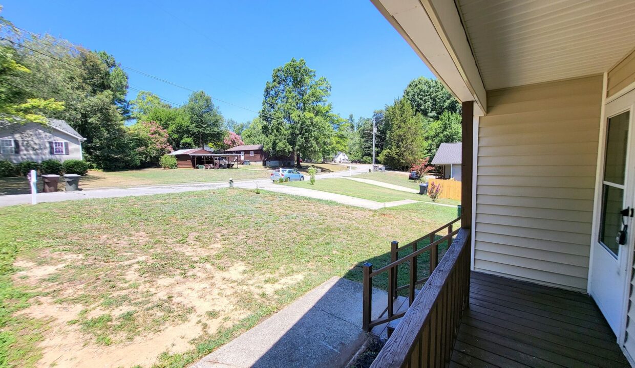 4006-Coltrain-Rd-A-Greensboro-NC-27455-41
