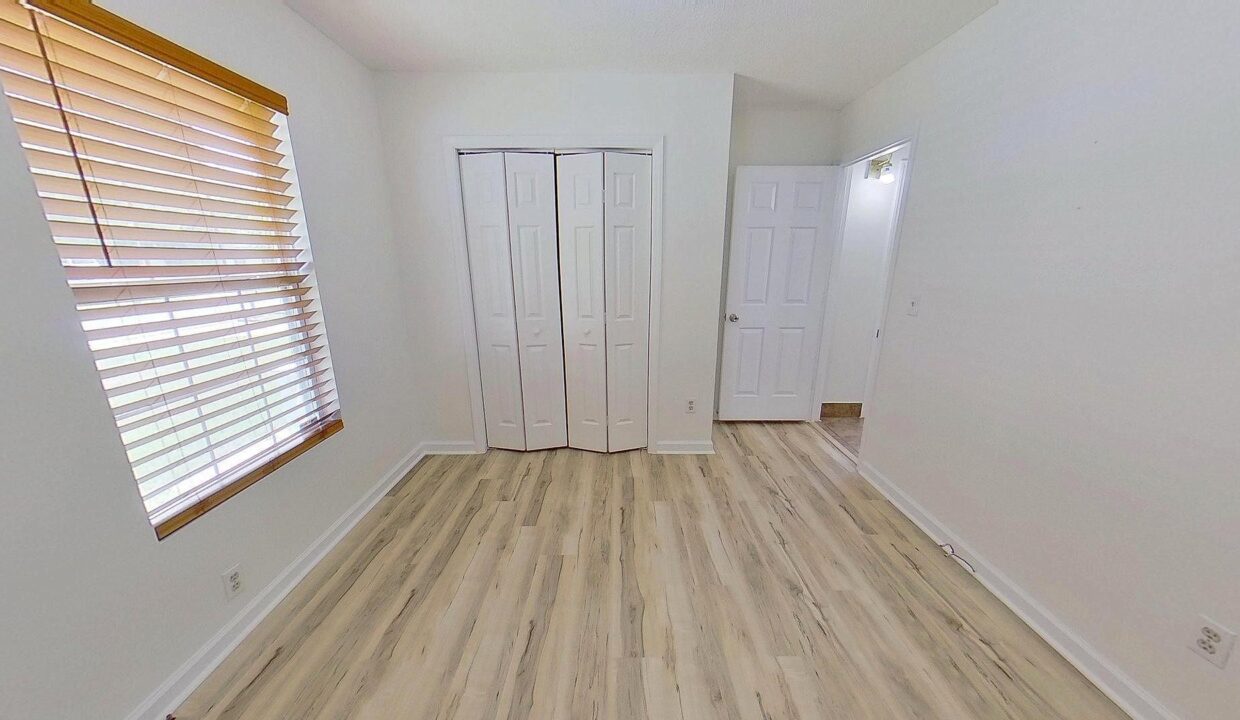 509-Rosecrest-Dr-High-Point-NC-27260-13