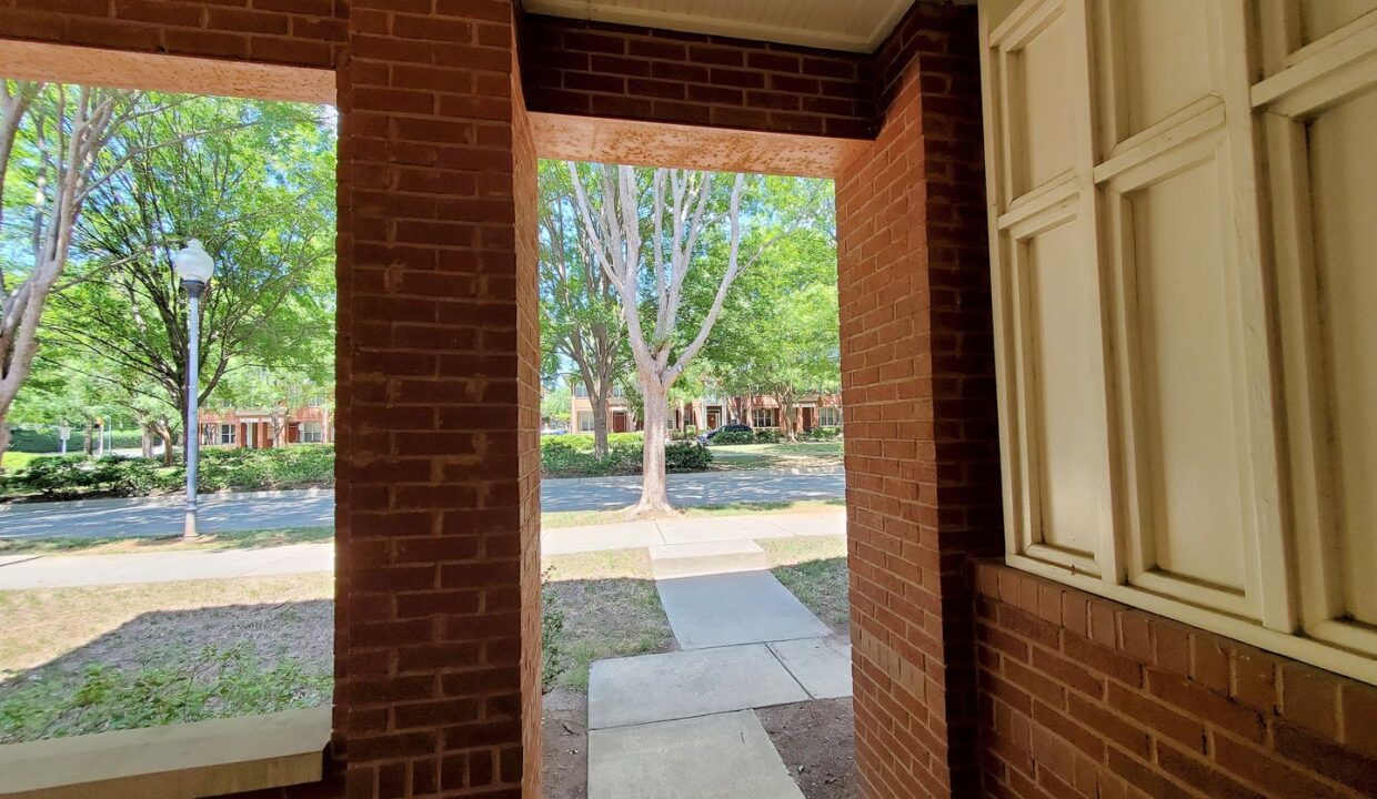 526-E-9th-St-Charlotte-NC-28202-23