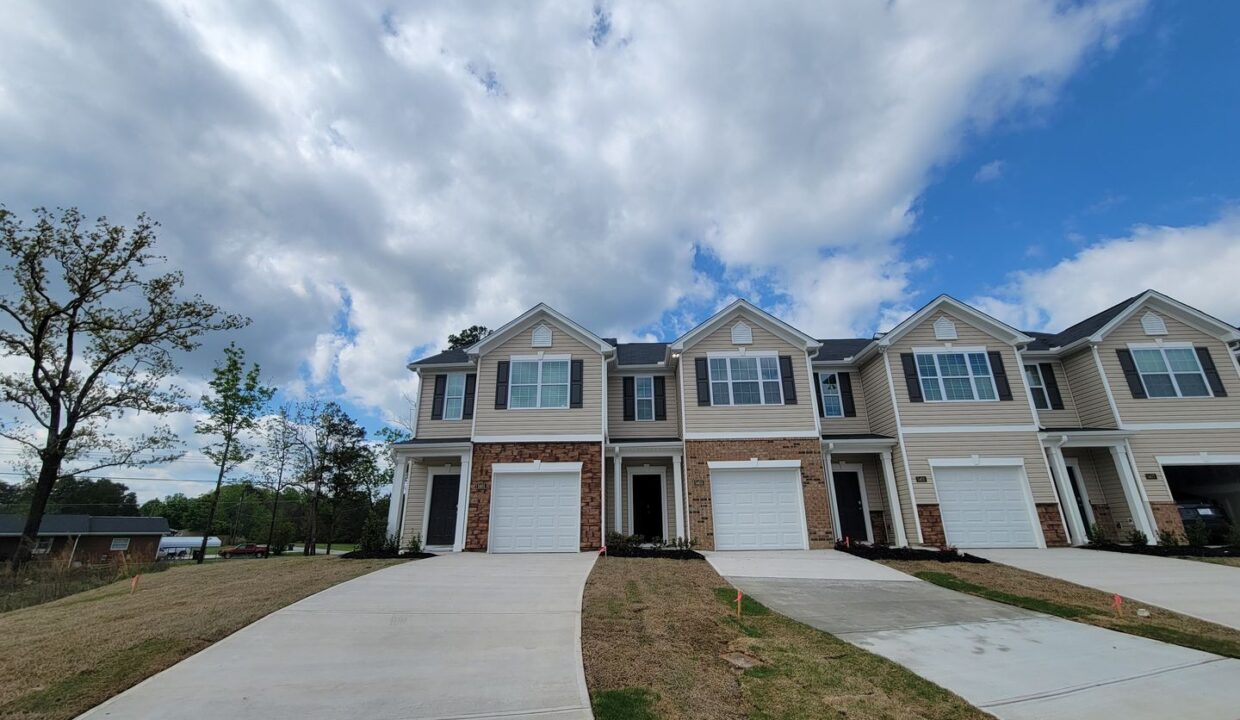5403-Avery-Dr-Trinity-NC-27370-24
