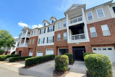 6712-Mallard-Park-Dr-Charlotte-NC-28262-5