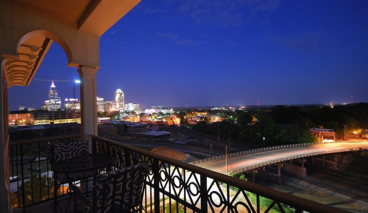 710 Independence Pl 609