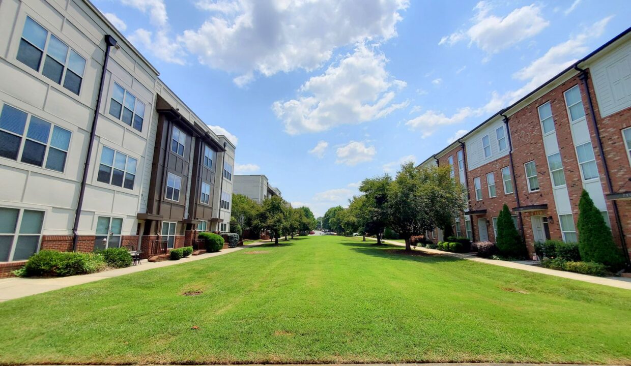 827-Seigle-Point-Dr-Charlotte-NC-28204-10