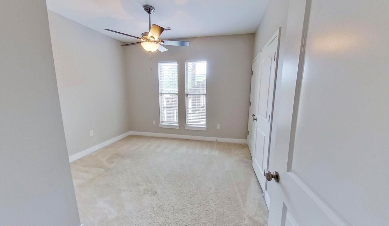 827-Seigle-Point-Dr-Charlotte-NC-28204-11