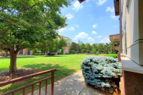 827-Seigle-Point-Dr-Charlotte-NC-28204-21