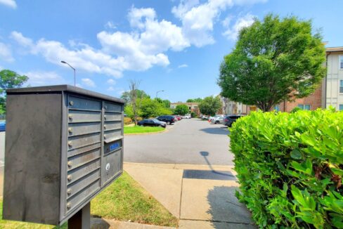 827-Seigle-Point-Dr-Charlotte-NC-28204-33