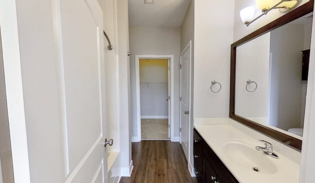 827-Seigle-Point-Dr-Charlotte-NC-28204-34