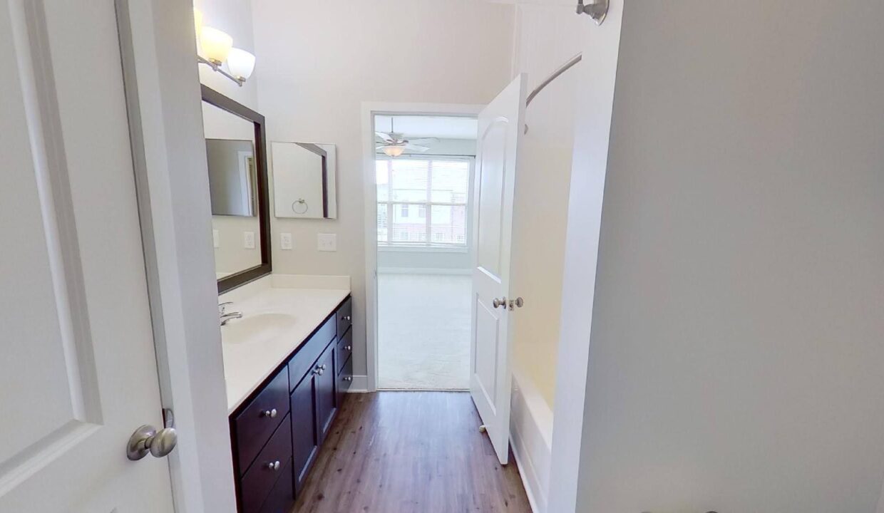 827-Seigle-Point-Dr-Charlotte-NC-28204-35