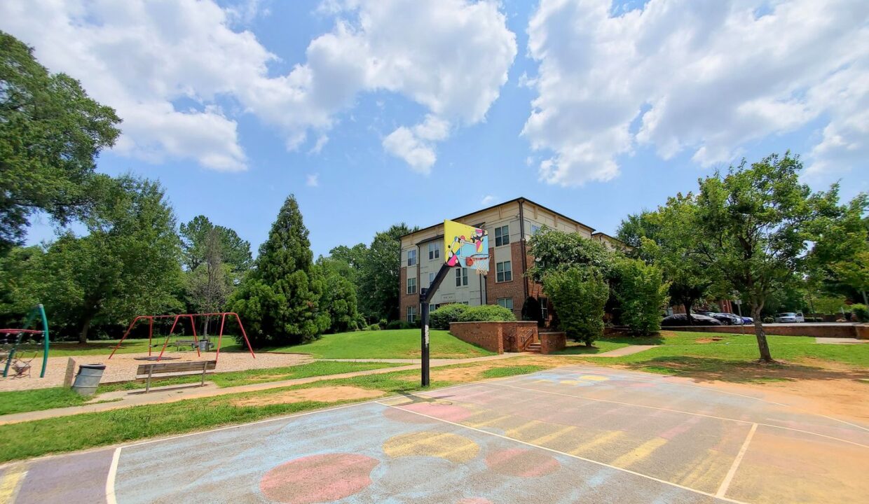 827-Seigle-Point-Dr-Charlotte-NC-28204-4