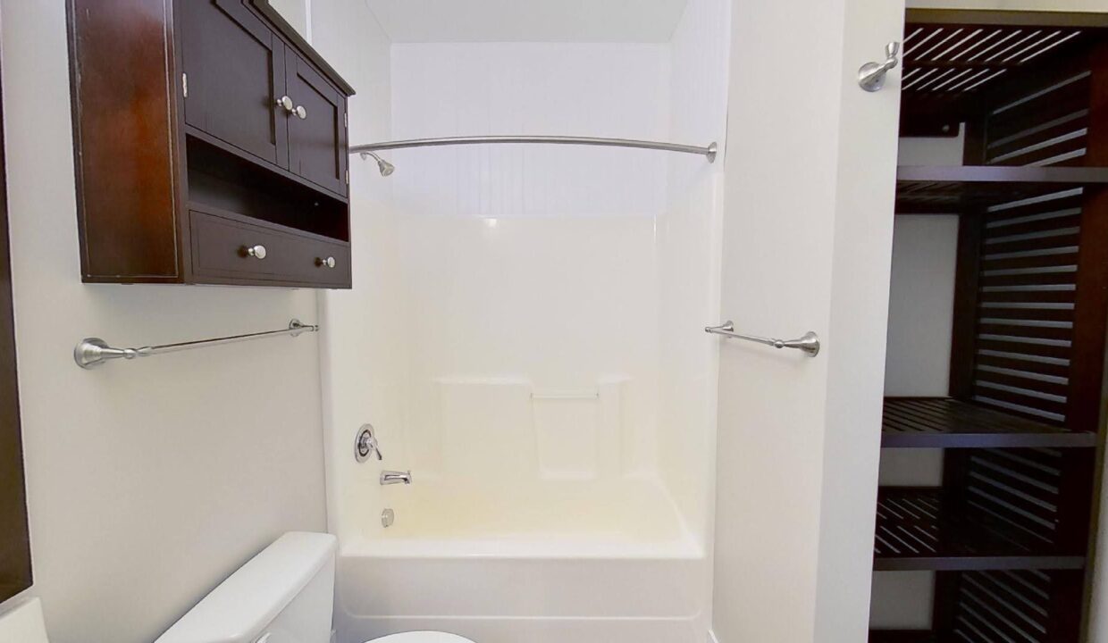 827-Seigle-Point-Dr-Charlotte-NC-28204-9