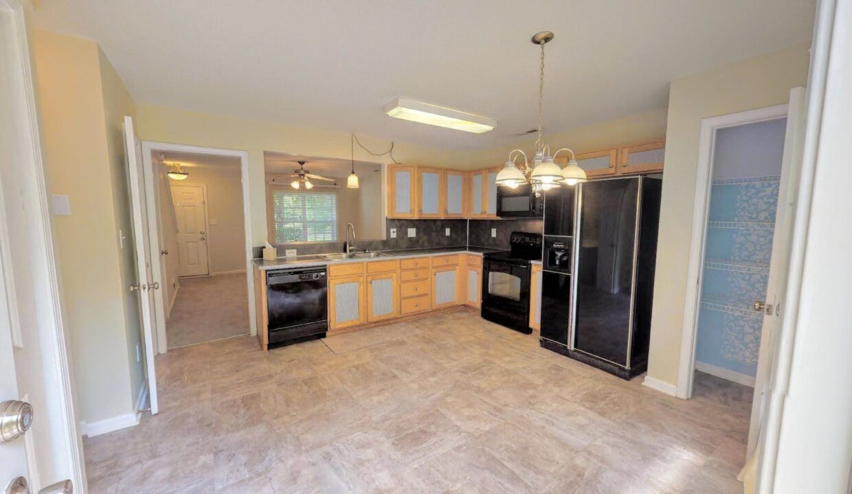 8926-Comstock-Ct-Locust-NC-28097-19