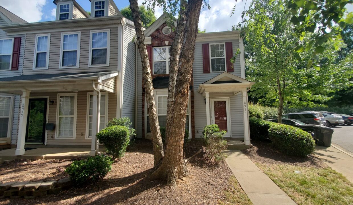 8955-Gerren-Ct-Charlotte-NC-28217-11