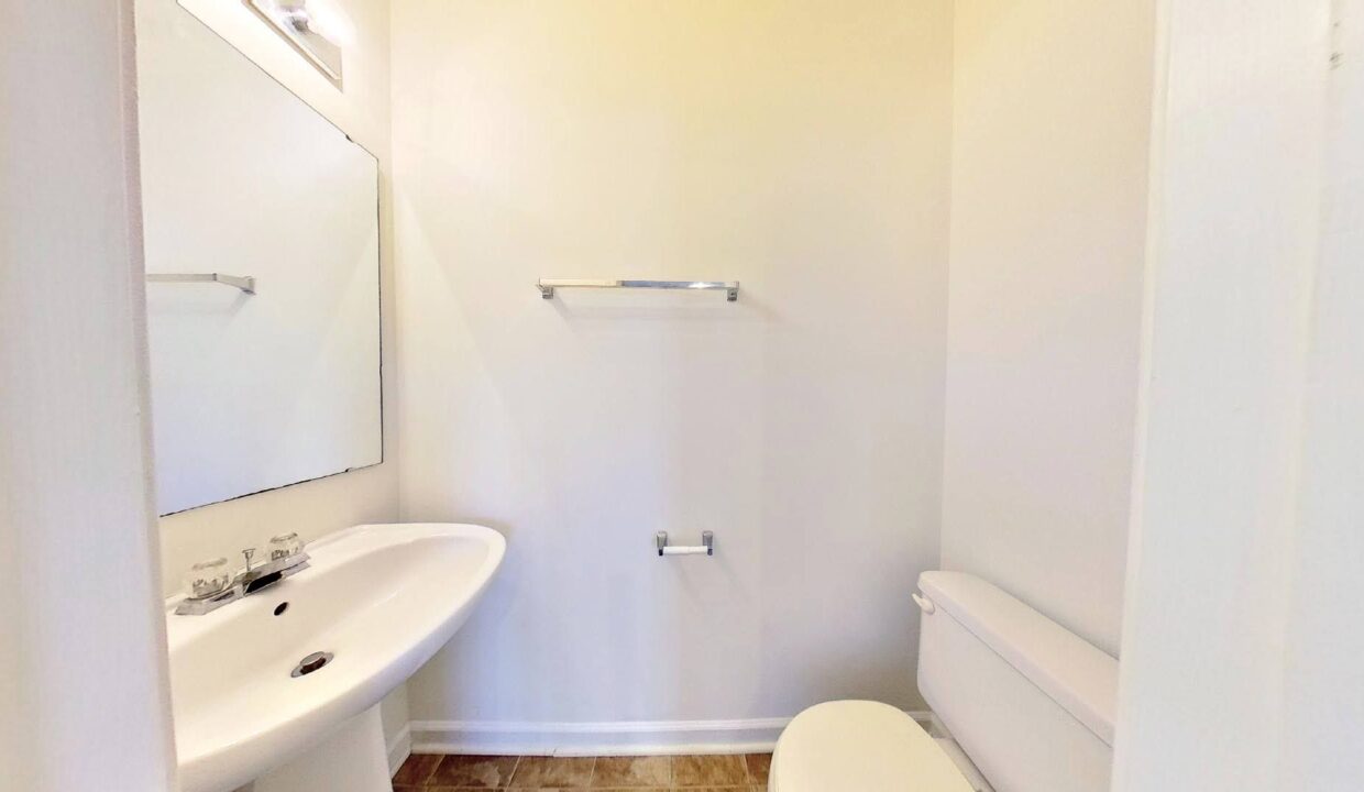 8955-Gerren-Ct-Charlotte-NC-28217-17