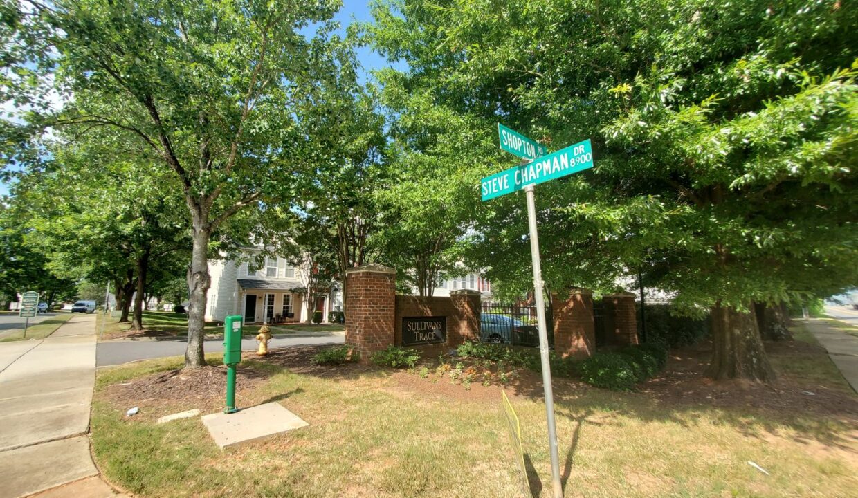 8955-Gerren-Ct-Charlotte-NC-28217-18