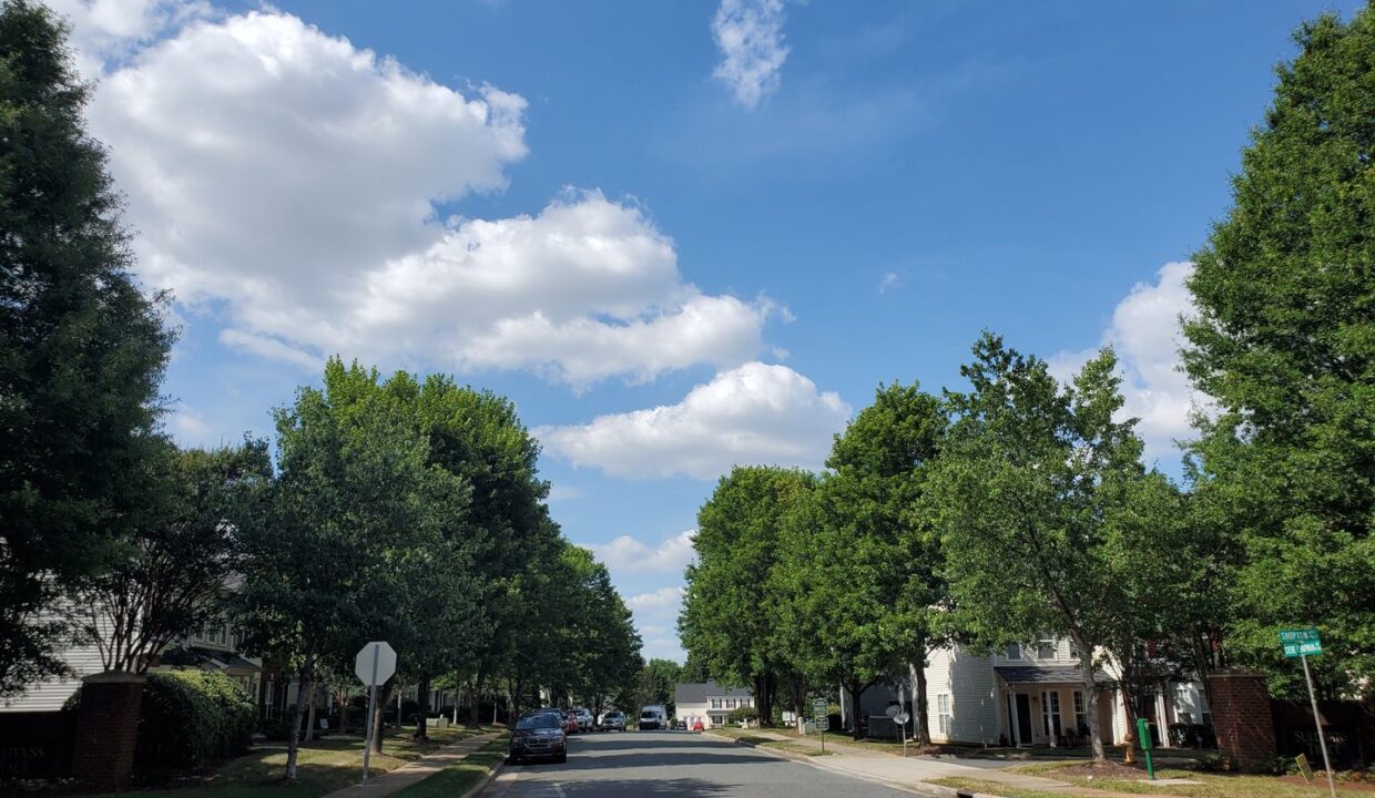 8955-Gerren-Ct-Charlotte-NC-28217-22