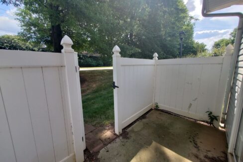 8955-Gerren-Ct-Charlotte-NC-28217-29