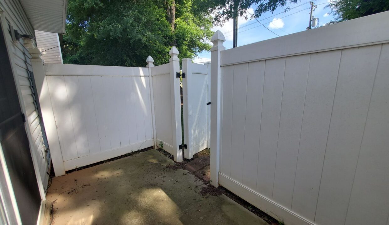 8955-Gerren-Ct-Charlotte-NC-28217-6