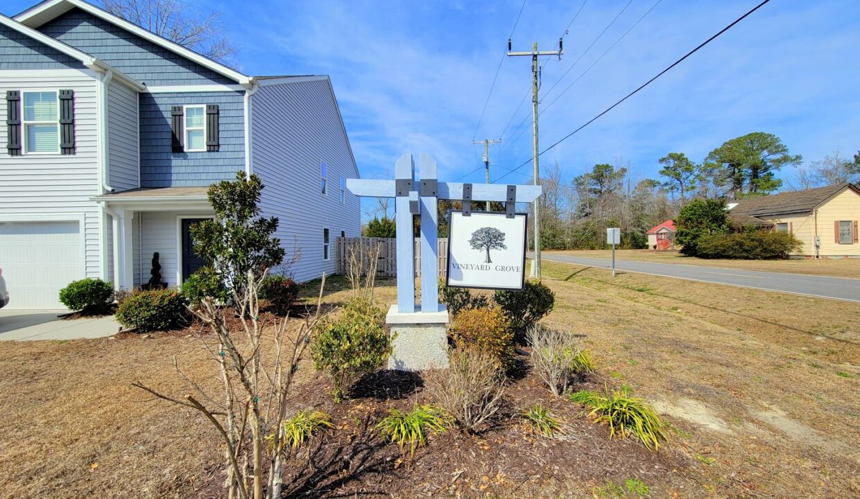 9319-Vineyard-Grove-Ln-NE-Leland-NC-28451-16