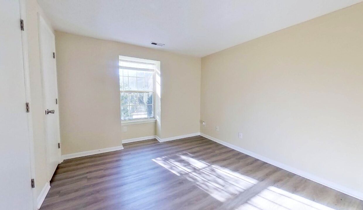 1641-Arlyn-Circle-E-Charlotte-NC-28213-12