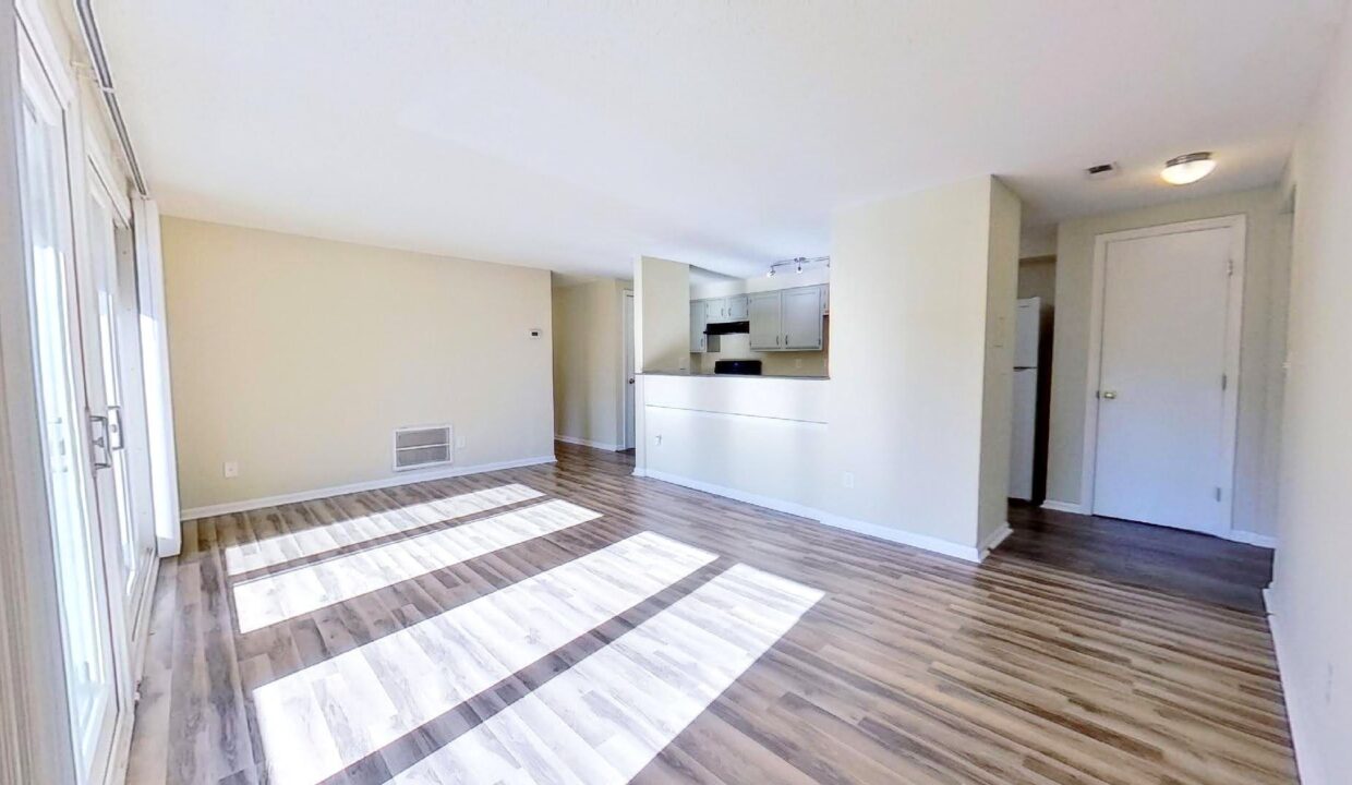 1641-Arlyn-Circle-E-Charlotte-NC-28213-4