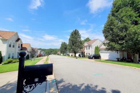 21-War-Admiral-Way-Greenville-SC-29617-13