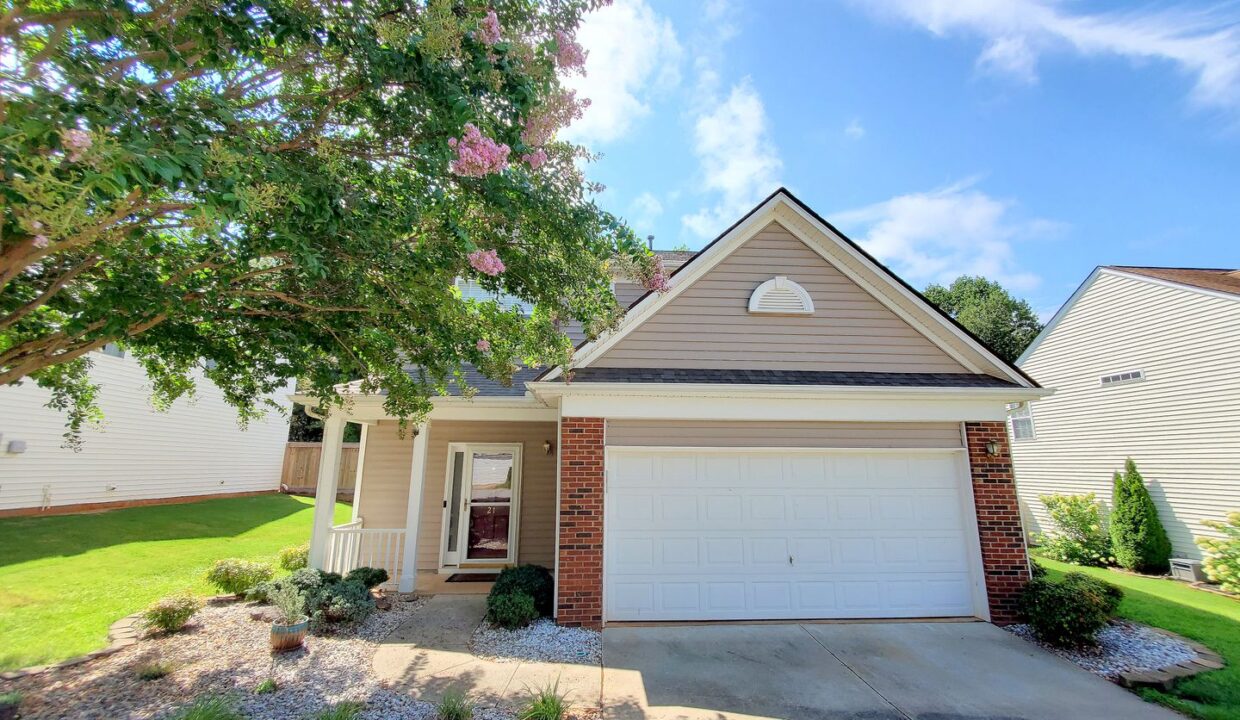 21-War-Admiral-Way-Greenville-SC-29617-17