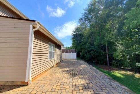 21-War-Admiral-Way-Greenville-SC-29617-19