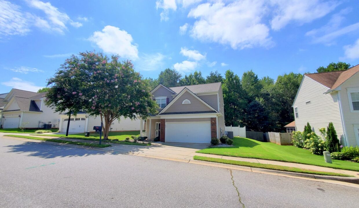 21-War-Admiral-Way-Greenville-SC-29617-24
