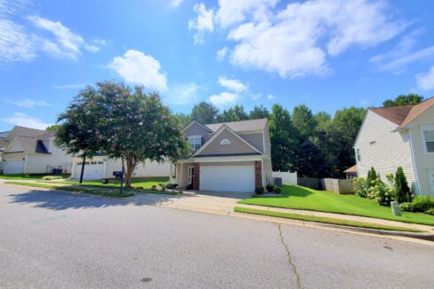21-War-Admiral-Way-Greenville-SC-29617-24