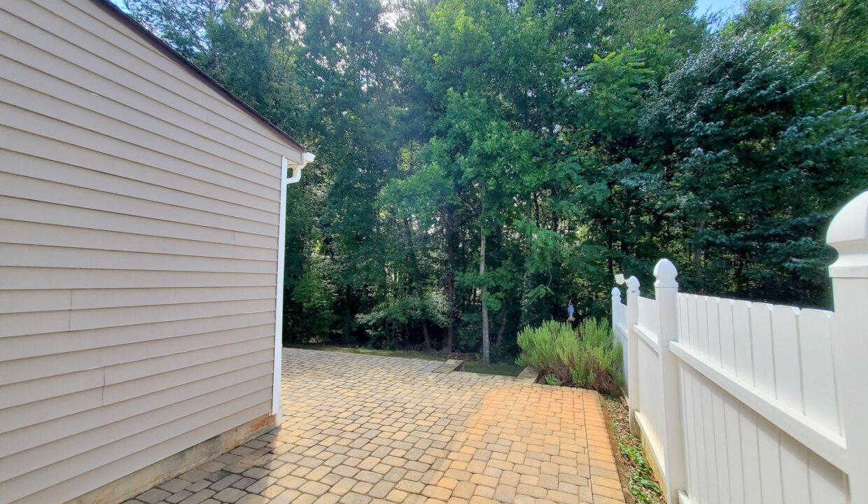 21-War-Admiral-Way-Greenville-SC-29617-30