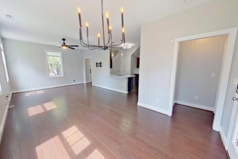 210-Pinckney-St-Greenville-SC-29601-10