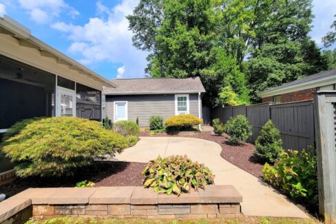 210-Pinckney-St-Greenville-SC-29601-11