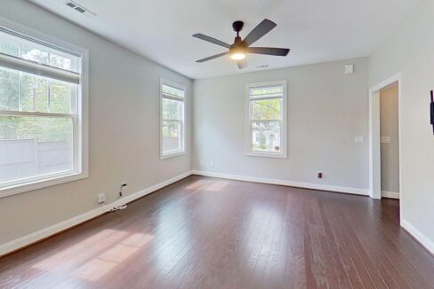 210-Pinckney-St-Greenville-SC-29601-13