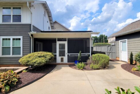 210-Pinckney-St-Greenville-SC-29601-15