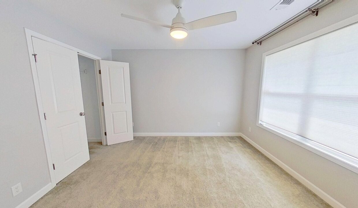 210-Pinckney-St-Greenville-SC-29601-18