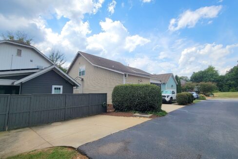 210-Pinckney-St-Greenville-SC-29601-19