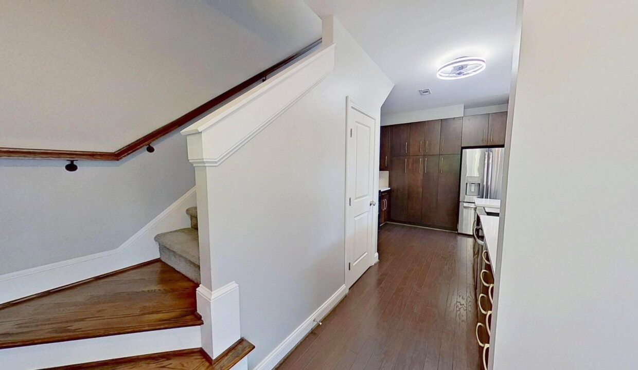 210-Pinckney-St-Greenville-SC-29601-26