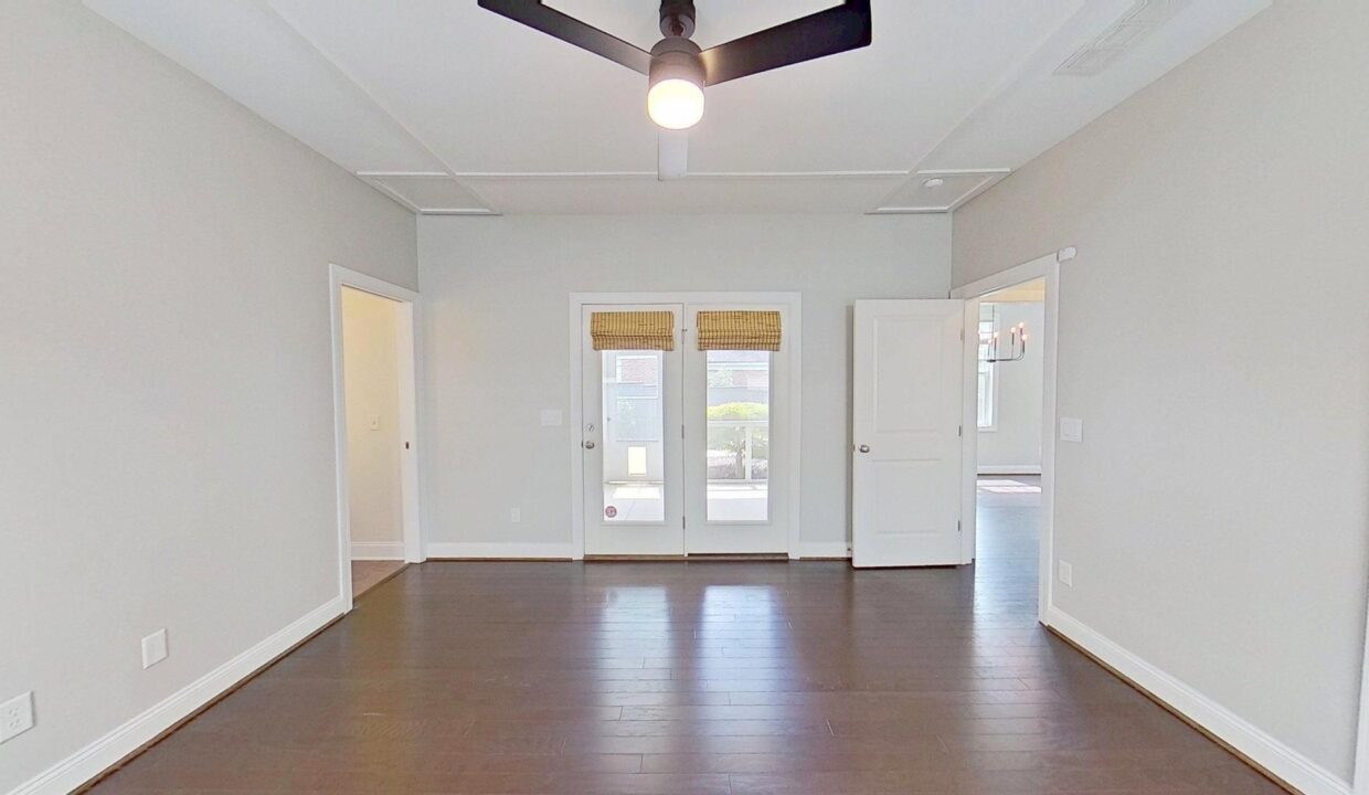 210-Pinckney-St-Greenville-SC-29601-28