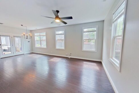 210-Pinckney-St-Greenville-SC-29601-31