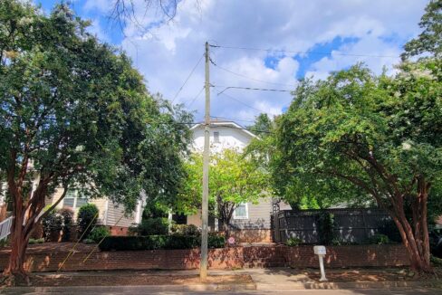 210-Pinckney-St-Greenville-SC-29601-32