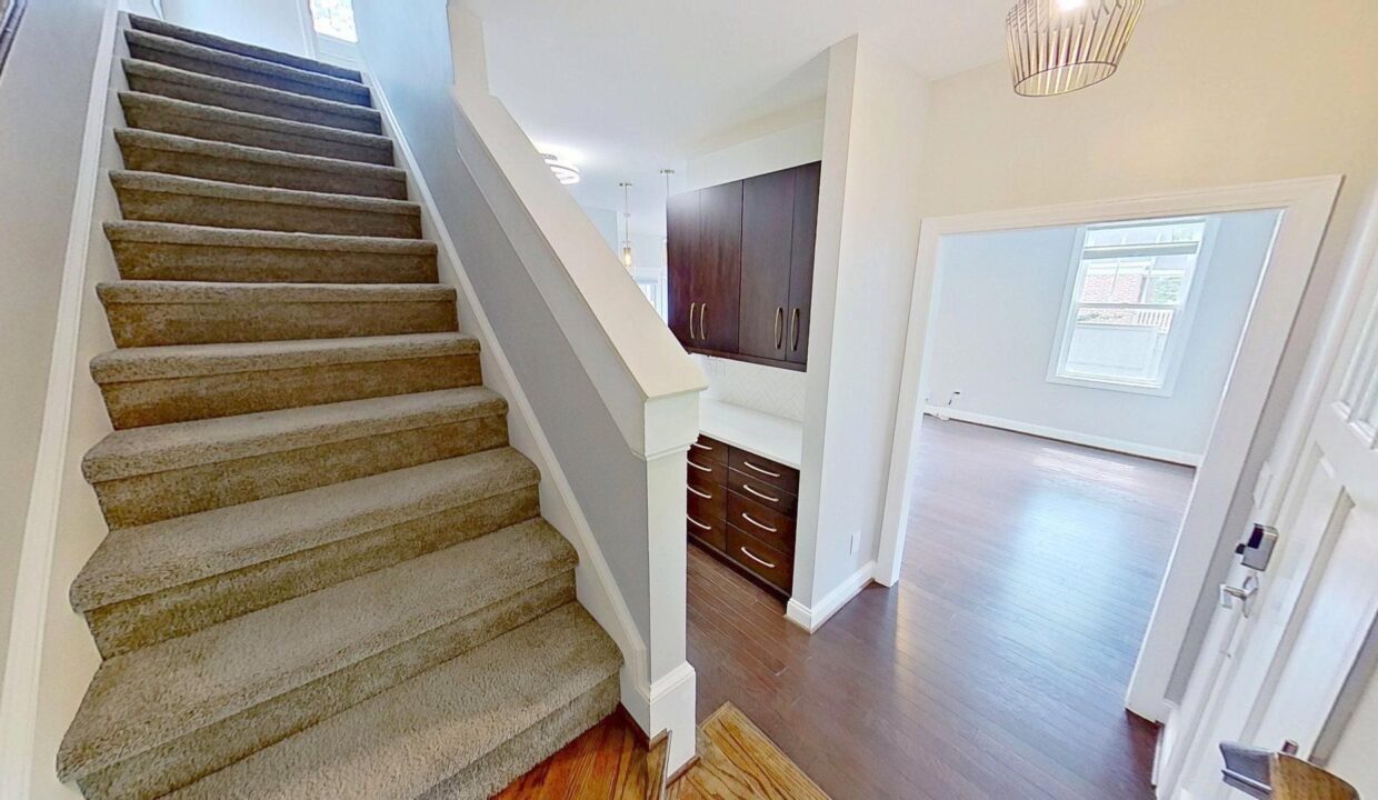 210-Pinckney-St-Greenville-SC-29601-35