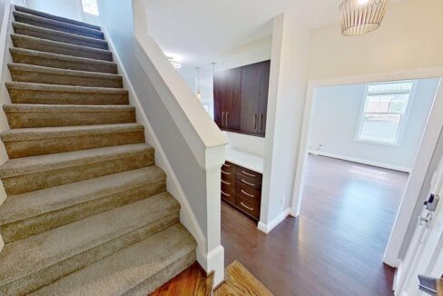 210-Pinckney-St-Greenville-SC-29601-35