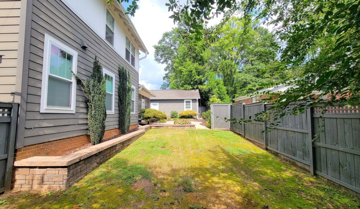 210-Pinckney-St-Greenville-SC-29601-37