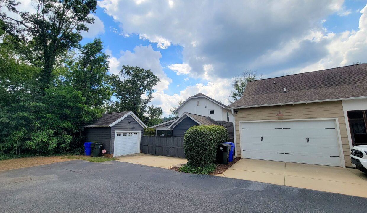 210-Pinckney-St-Greenville-SC-29601-4