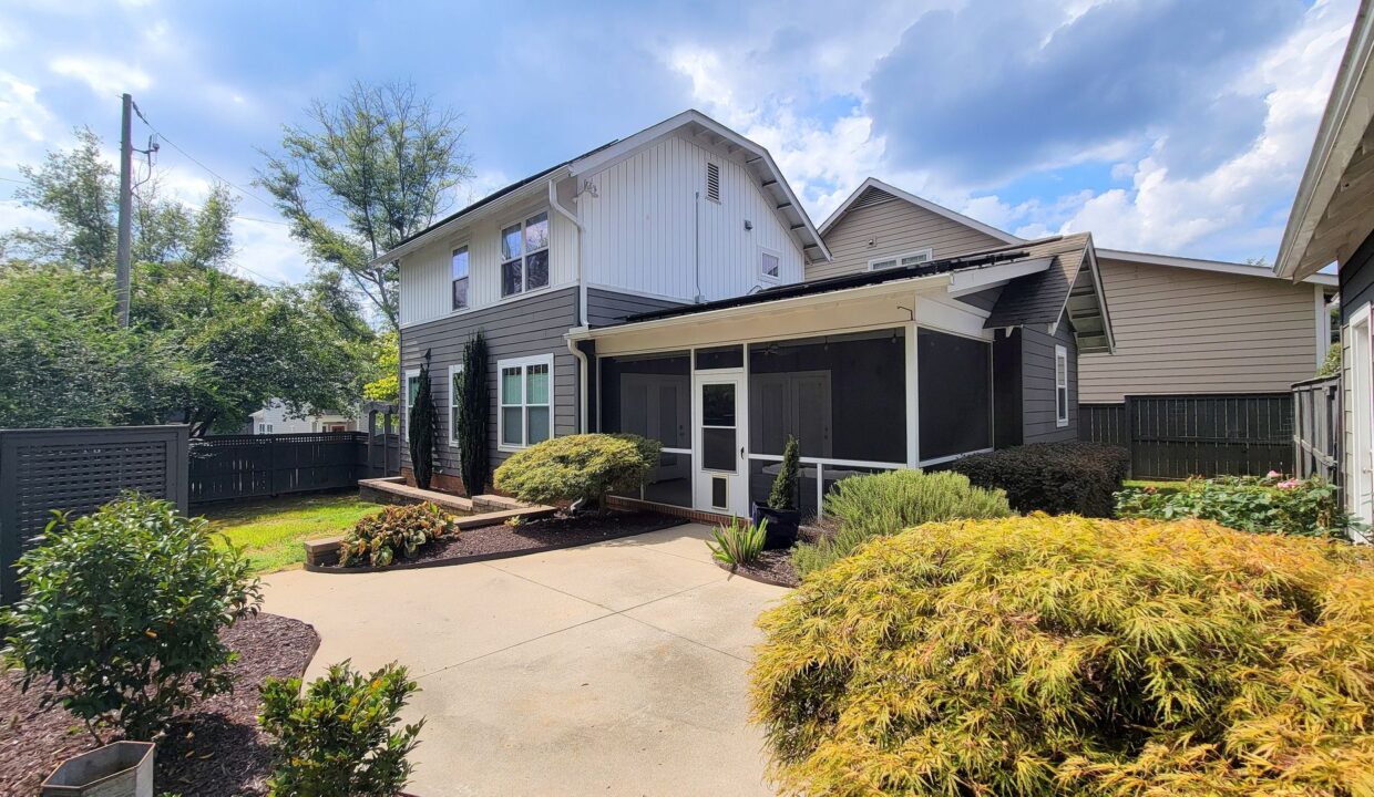 210-Pinckney-St-Greenville-SC-29601-43