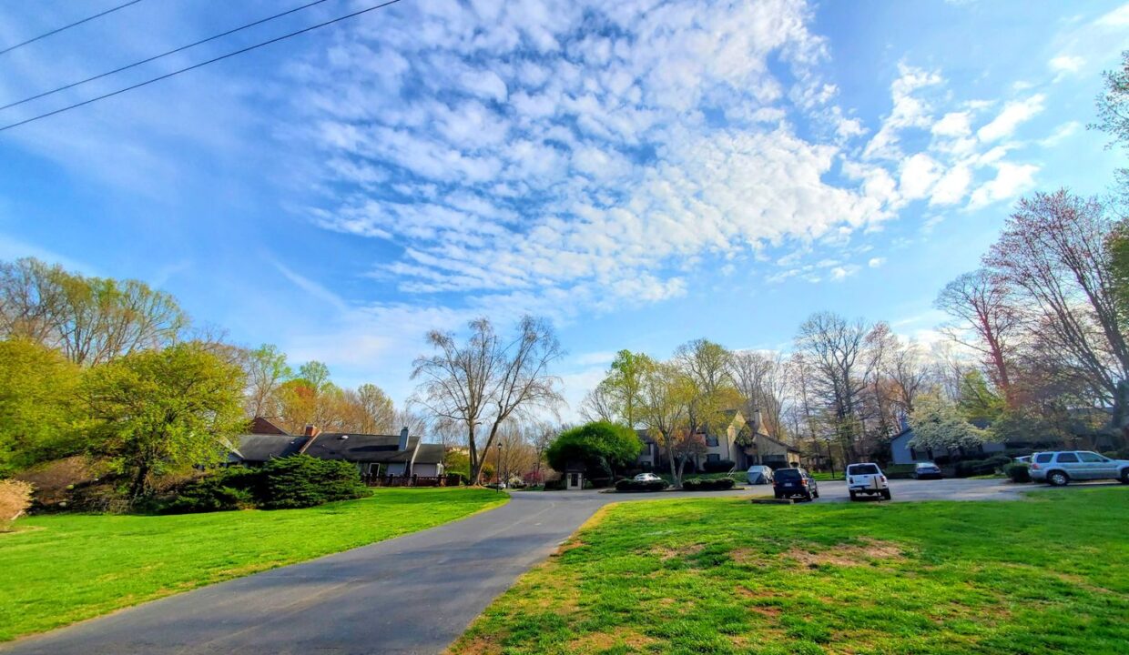 2305-Brandt-Village-Greensboro-NC-27455-11