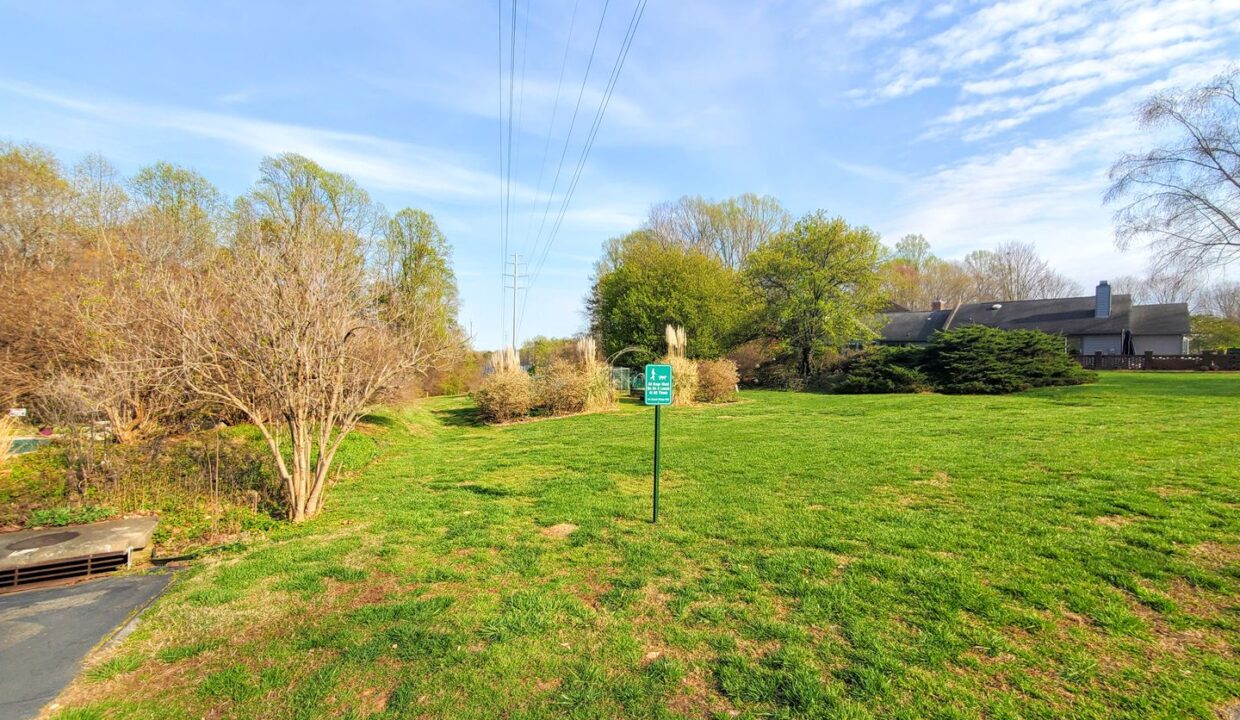 2305-Brandt-Village-Greensboro-NC-27455-31
