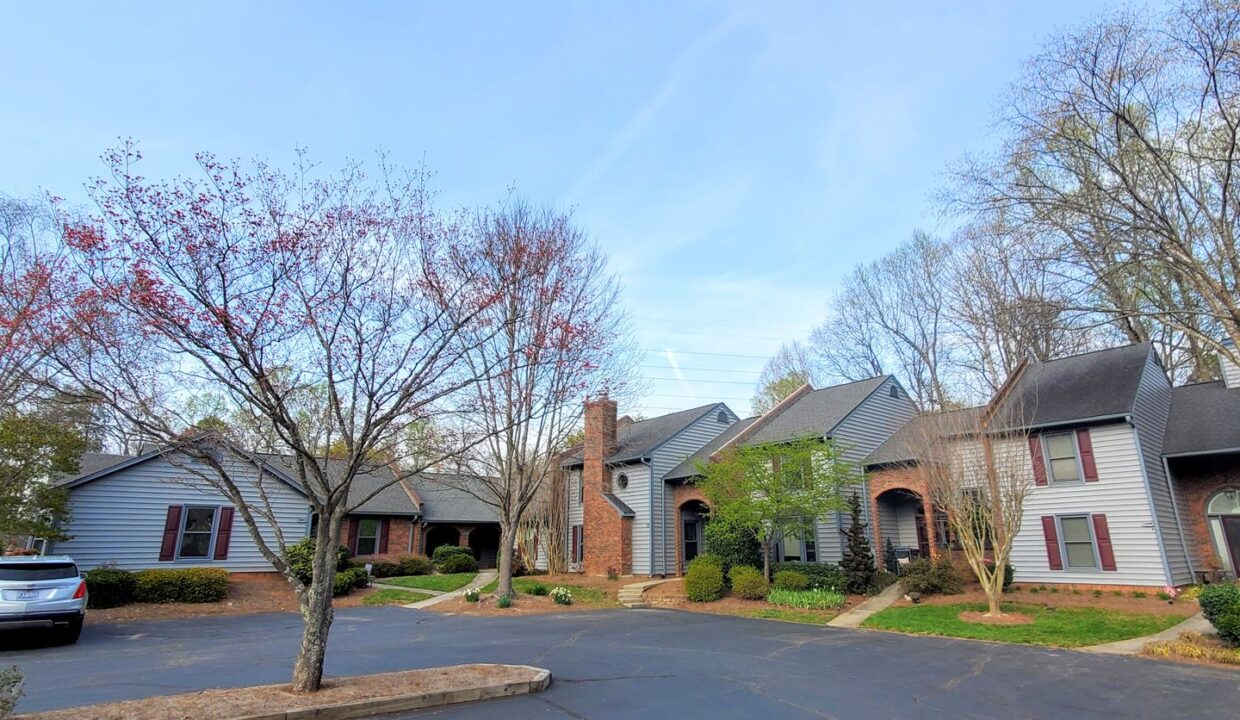 2305-Brandt-Village-Greensboro-NC-27455-4