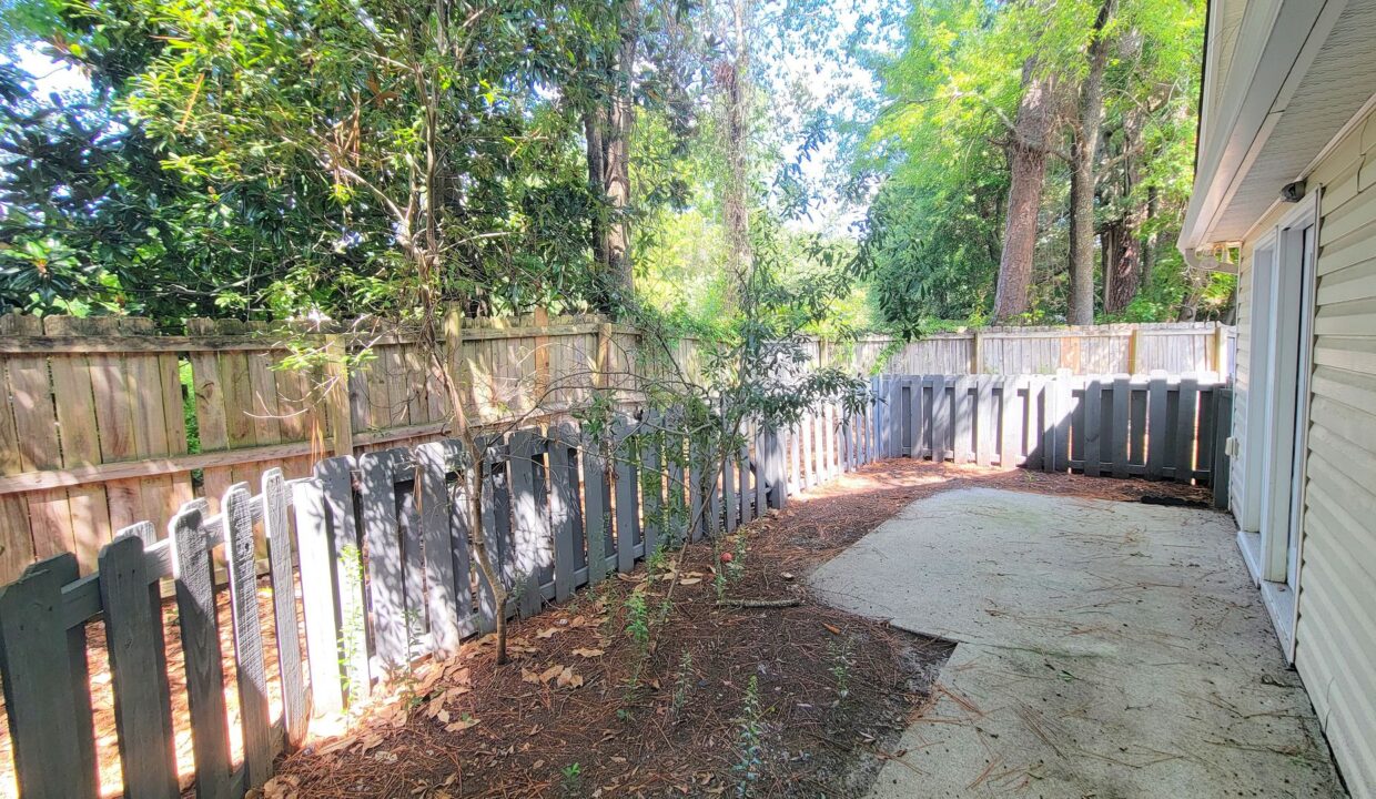 307-Saint-Rosea-Rd-Wilmington-NC-28405-13