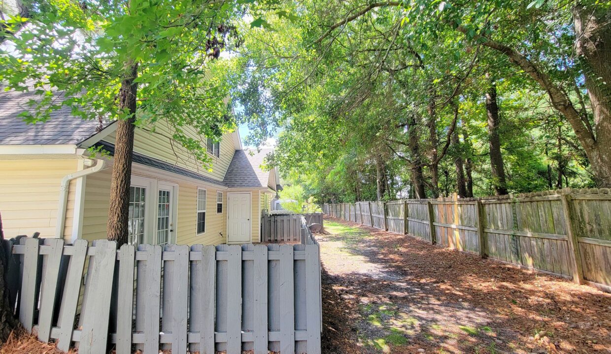 319-Saint-Rosea-Dr-Wilmington-NC-28405-17